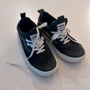 Vans ultrarange sneakers!